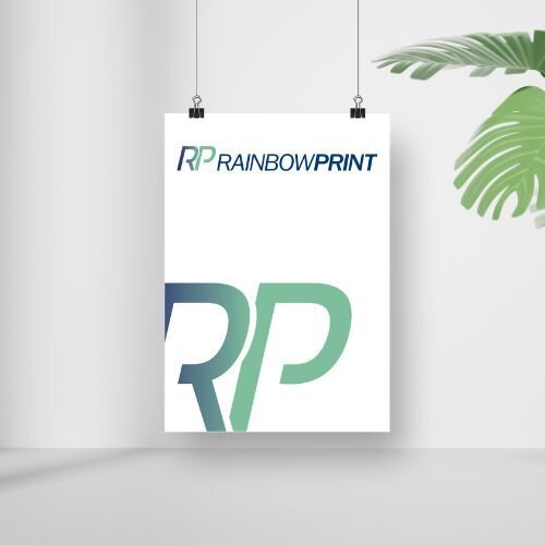 Ein Plakat im DIN A Format von Rainbowprint, welches an zwei Haken befestigt ist und vor einer hellen Wand hängt.