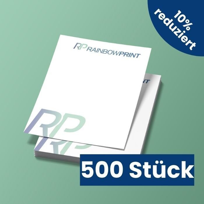 Ein Stapel Flyer DIN A6 von Rainbowprint. Dar�ber der Text 