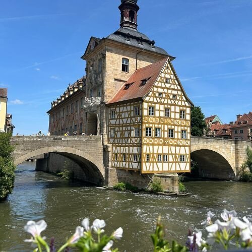 Eine Br�cke einer alten deutschen Stadt.